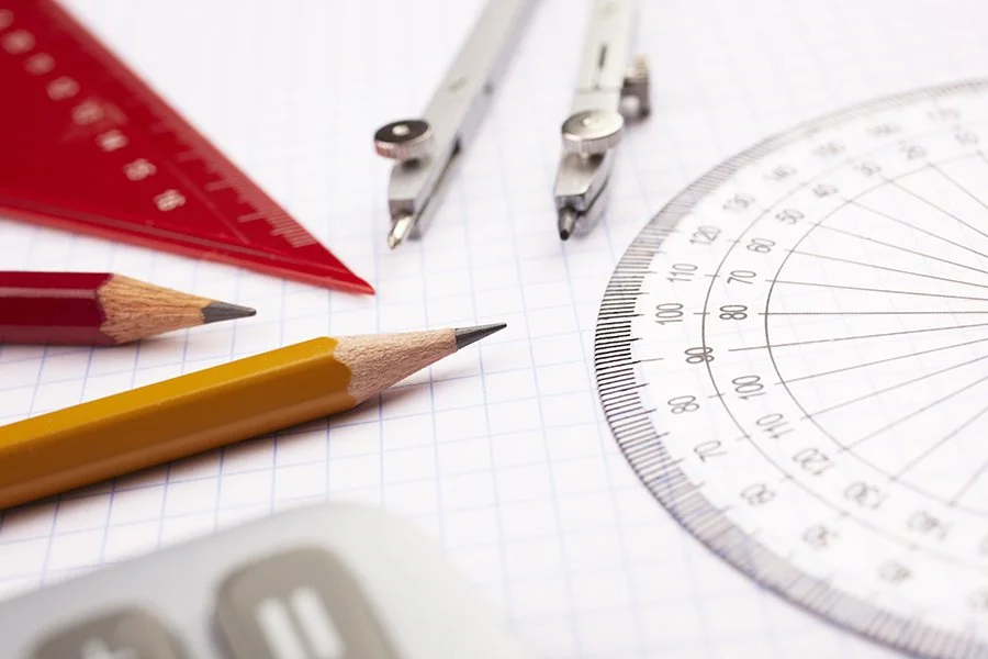 الأدوات الهندسية